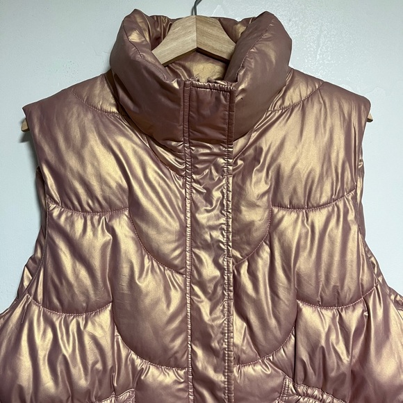 Metallic Rose Gold Puffer Vest – Women’s (Fits M/L) – Cinched Waist - Picture 5 of 9